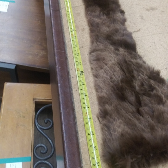 Rabbit Fur attachable Collar $28 . sz + free scarf or hat  Item. ( - Picture 3 of 9